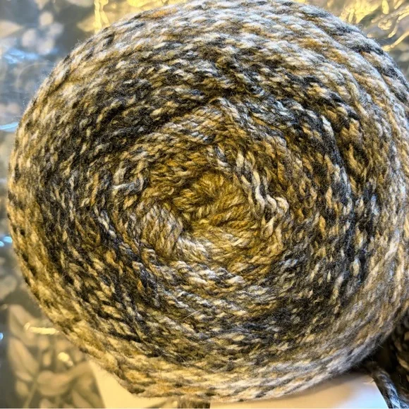 Big Twist Vortex Yarn Bundle Zebra 2 ful cakes and one partial - Picture 3 of 7